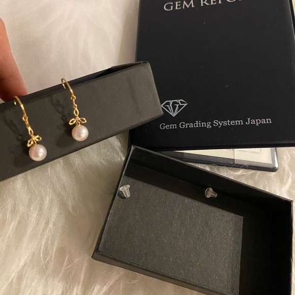 ‼️SOLD ON IG‼️Akoya Cultured Pearl 5.5mm-6.0mm with 18K Gold, 0.01CT diamond - Picture 9 of 12